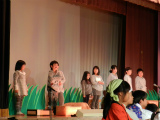 20301200_鹿妻小学校:劇「かさこじぞうは大どろぼう」2の画像
