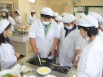 20301200_鹿妻小学校:調理実習2の画像