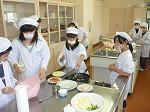 20301200_鹿妻小学校:調理実習3の画像