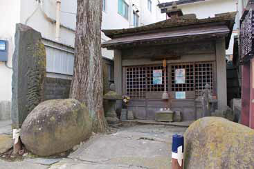 鋳銭場の跡の神社