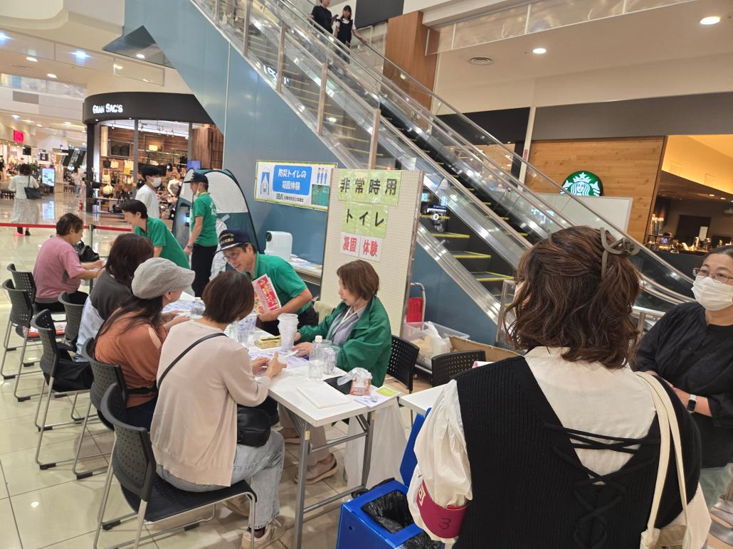 イオンモール石巻ＳＤＧｓフェス（防災トイレ凝固体験）
