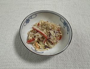 千切り野菜のマヨ和え
