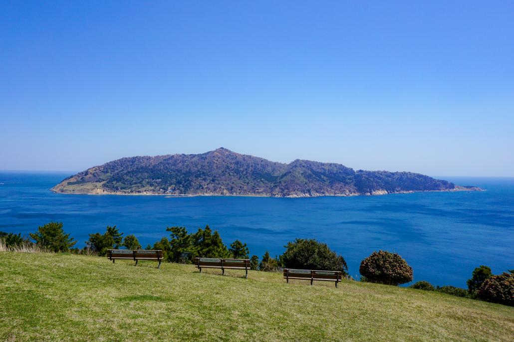御番所公園から金華山を臨む.jpg