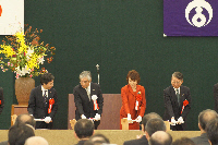 鍬入れの様子(2)の画像