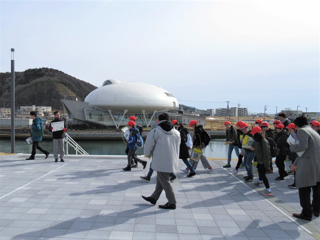 <釜小学校見学会B02> 20200127_04歩測体験
