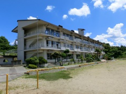 桃生小学校