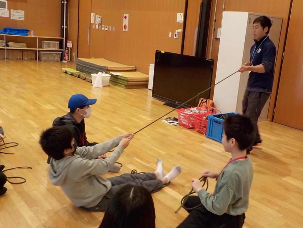宮城県松島自然の家　ロープワークのようすの画像