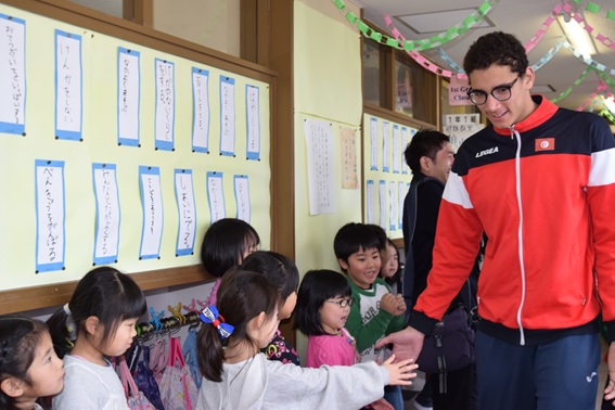 石巻市立貞山小学校の児童との交流の画像