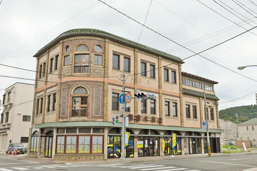 Reborn-Art Festival 2017 旧観慶丸商店会場（2017年、撮影：後藤秀二）.jpg