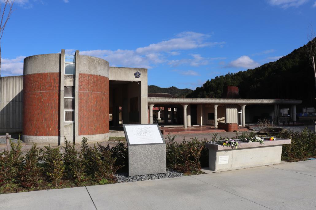 震災遺構大川小学校外観の写真