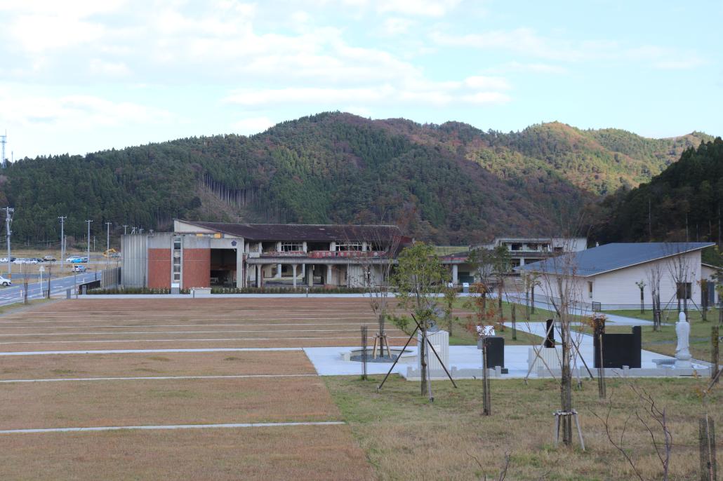 震災遺構全景の写真