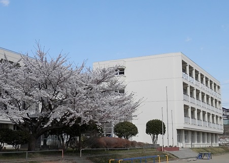 山下小学校　校舎