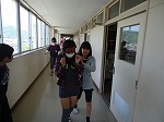 ハンディキャップ体験の様子2の画像