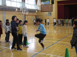 H30長縄跳び1