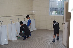 奉仕作業8月の画像