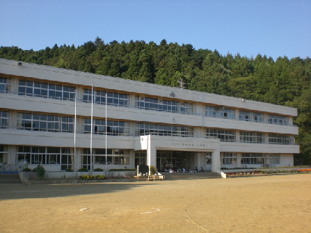 飯野川小学校校舎