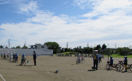 中学年の交通安全の画像