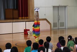 20302800_広渕小学校:ジロー今村パフォーマンス4の画像