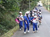 全校歩け遠足（1）