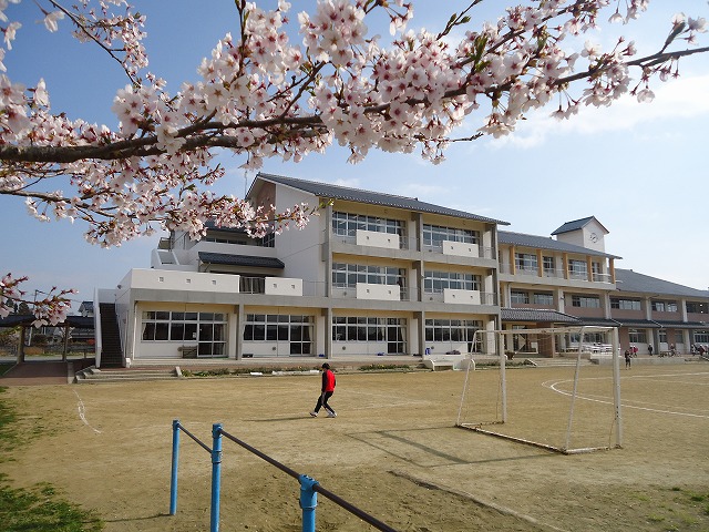 前谷地小学校 校舎