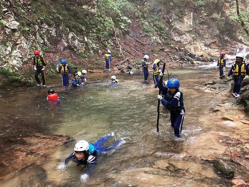 沢遊びの画像