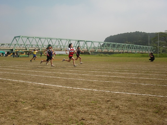 4年女子80M走の画像