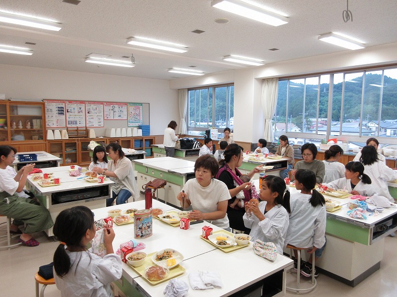 活動の様子の画像