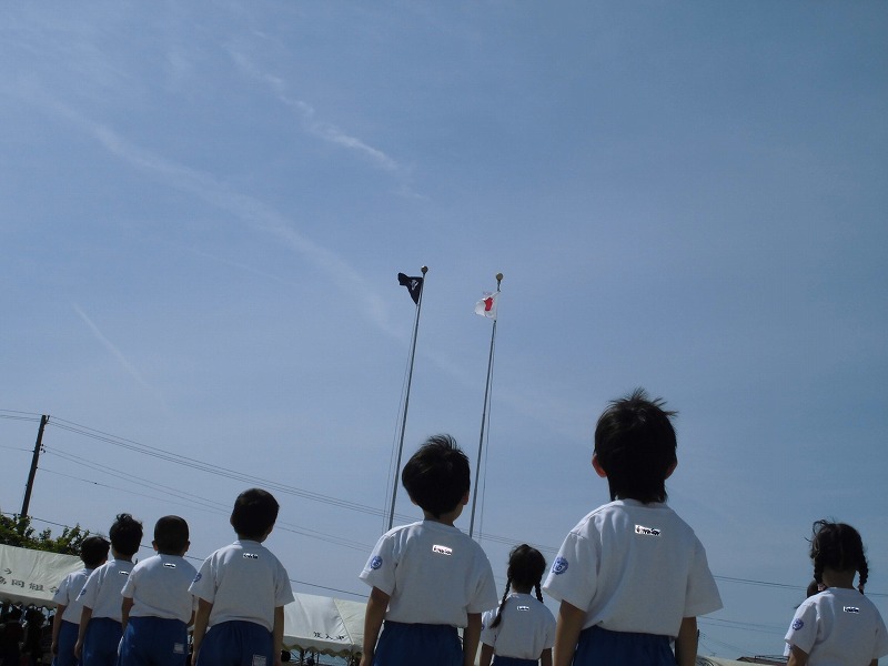 国旗・市旗掲揚の画像