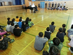 19piano1.JPGの画像