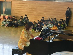 19piano2.JPGの画像