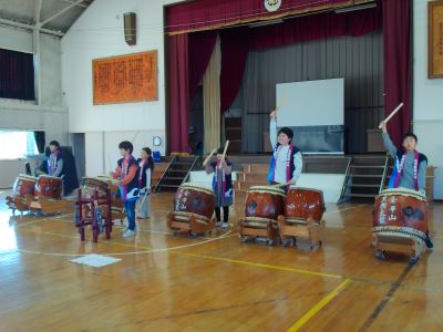 １、２、４、５年生の演奏