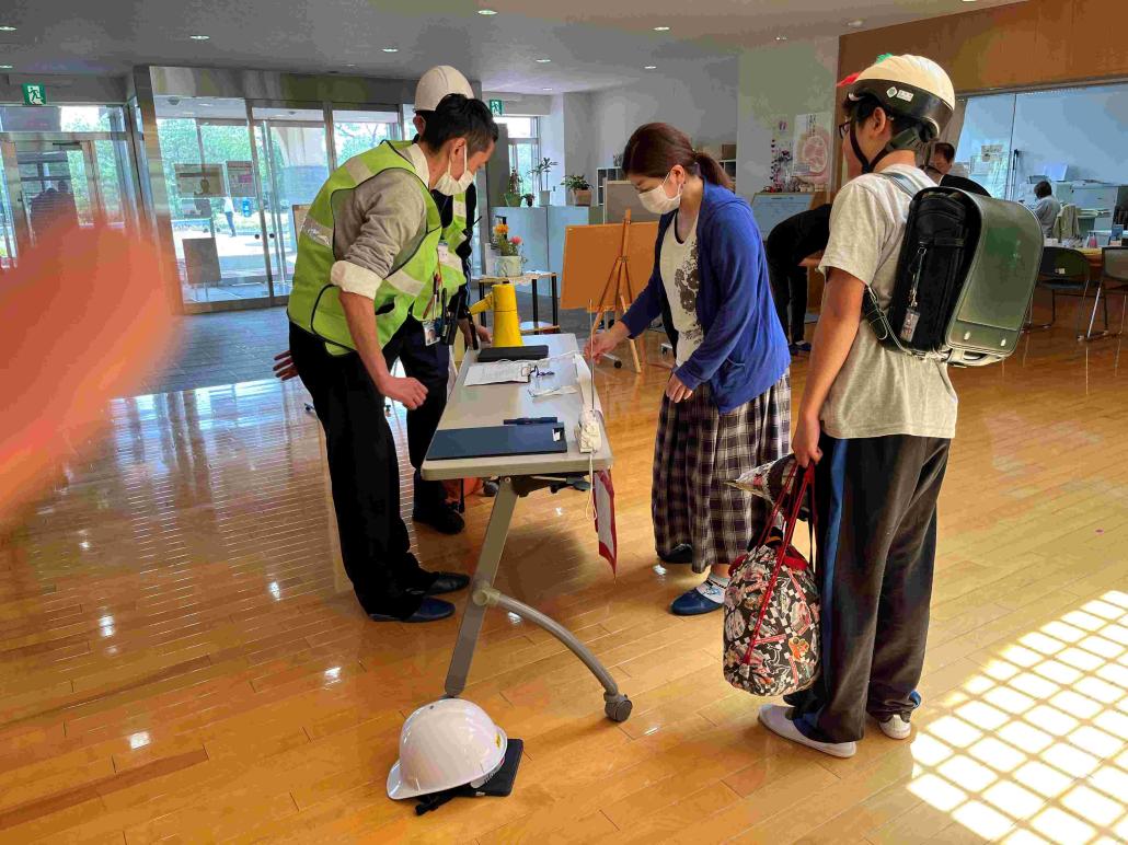 避難訓練・引渡し訓練2