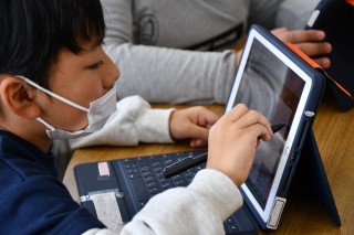 0418tab2.jpg