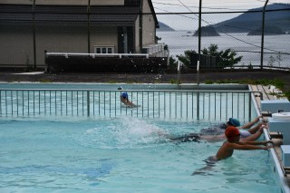 0907pool2.jpg