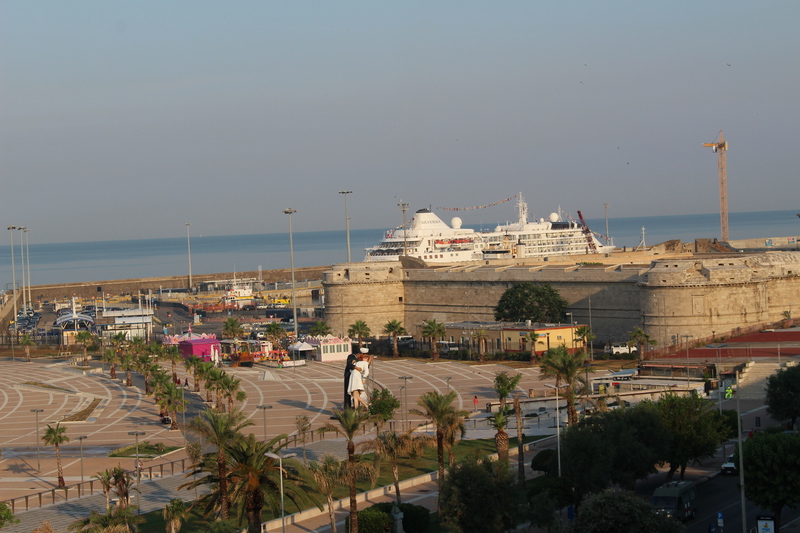 チビタベッキア市ミケランジェロ要塞の画像